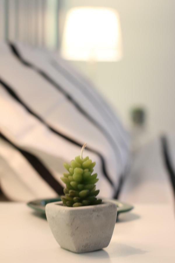 "7 Sorelle B&B" Camere In Pieno Centro Citta Con Bagno Privato, Free High Speed Wi-Fi, Netflix Cosenza Exterior foto