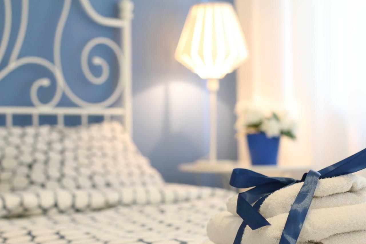 "7 Sorelle B&B" Camere In Pieno Centro Citta Con Bagno Privato, Free High Speed Wi-Fi, Netflix Cosenza Exterior foto